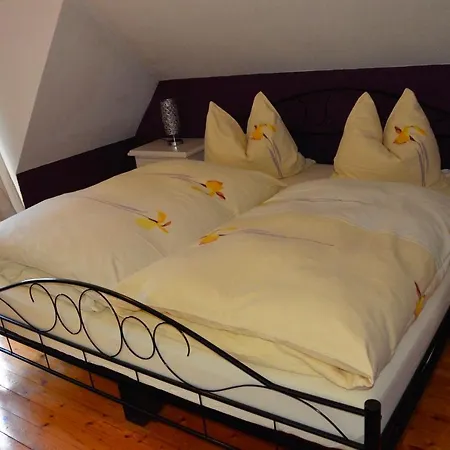Wohnidylle Auf Schoenem Anwesen Im Wald Holiday home *